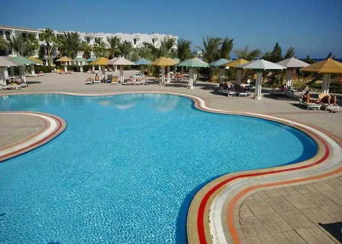 Holiday - Palace Сафага