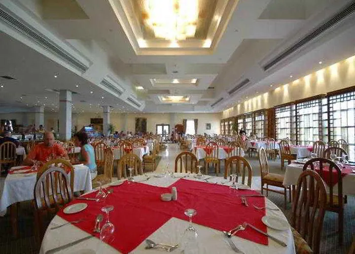 Отель Holiday - Palace Сафага